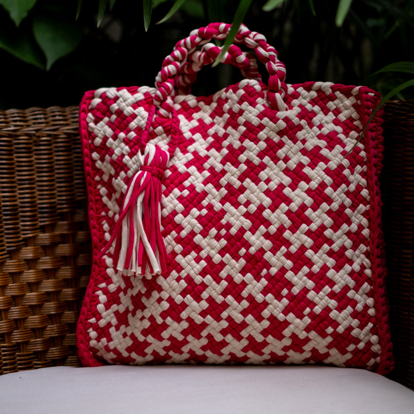 Tiffin Tote | Pink & White Houndstooth