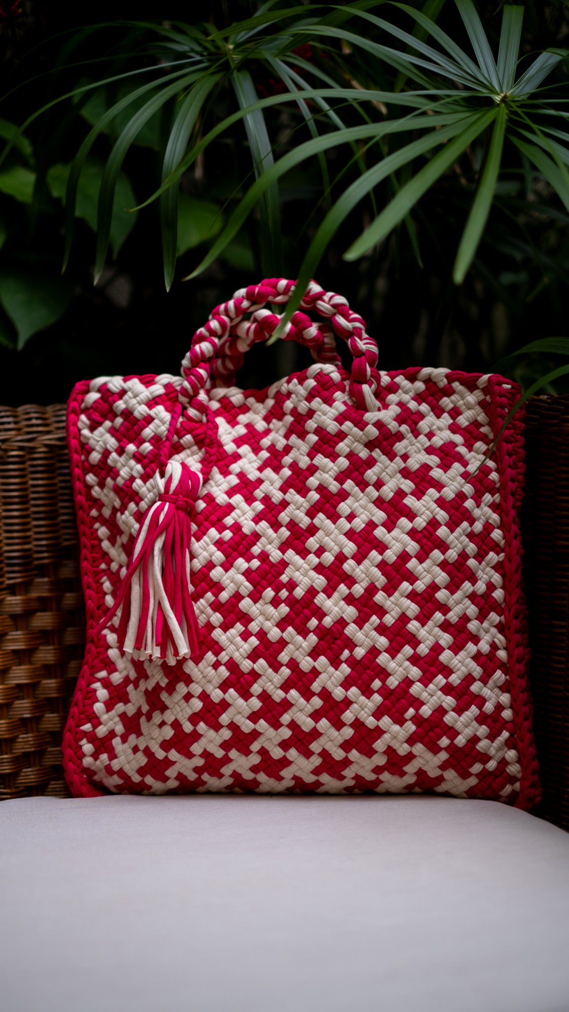 Tiffin Tote | Pink & White Houndstooth