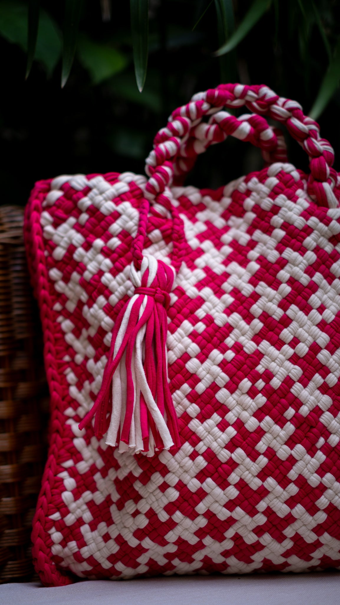 Tiffin Tote | Pink & White Houndstooth